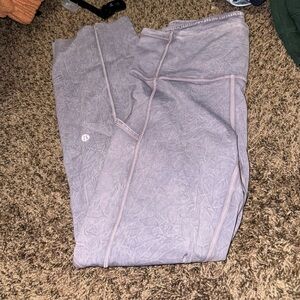 Lululemon leggings not sure the style! 25”